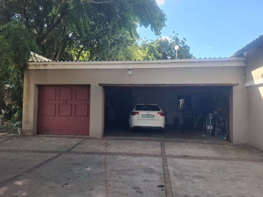 5 Bedroom Property for Sale in Kroonstad Central Free State